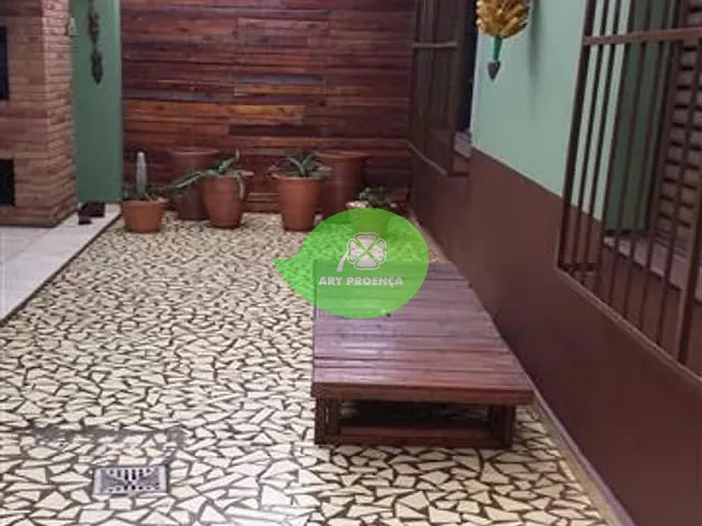Casa com 300m² 3 quartos e 3 banheiros, à venda, no bairro Vila Assis em Sorocaba