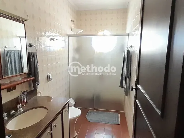 Casa com 330m² 3 quartos e 2 banheiros, à venda, no bairro Jardim Leonor em Campinas