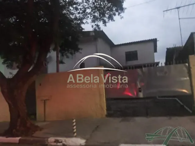 Casa com 250m² 4 quartos e 2 banheiros, à venda, no bairro VELOSO em Osasco