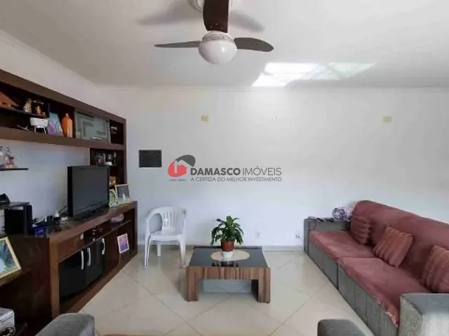Casa com 136m² 4 quartos e 3 banheiros, à venda, no bairro Cerâmica em São Caetano do Sul