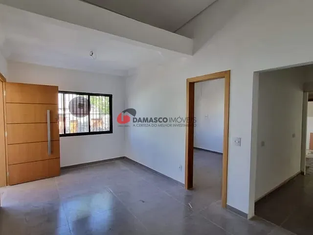 Casa com 97m² 2 quartos e 2 banheiros, para alugar, no bairro Santa Maria em São Caetano do Sul