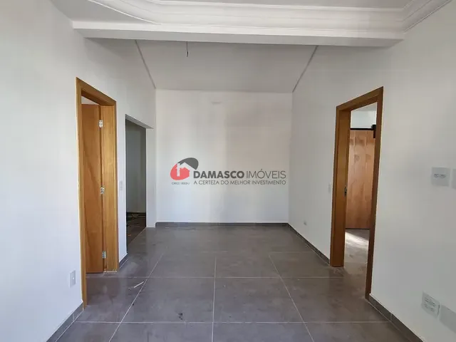 Casa com 97m² 2 quartos e 2 banheiros, para alugar, no bairro Santa Maria em São Caetano do Sul