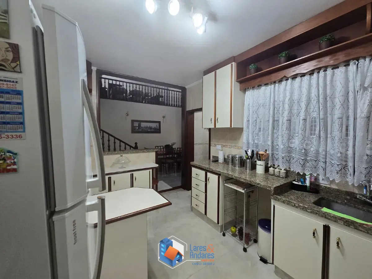 Casa, 3 quartos, 218 m² - Foto 7