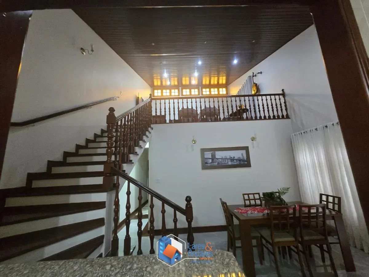 Casa, 3 quartos, 218 m² - Foto 3