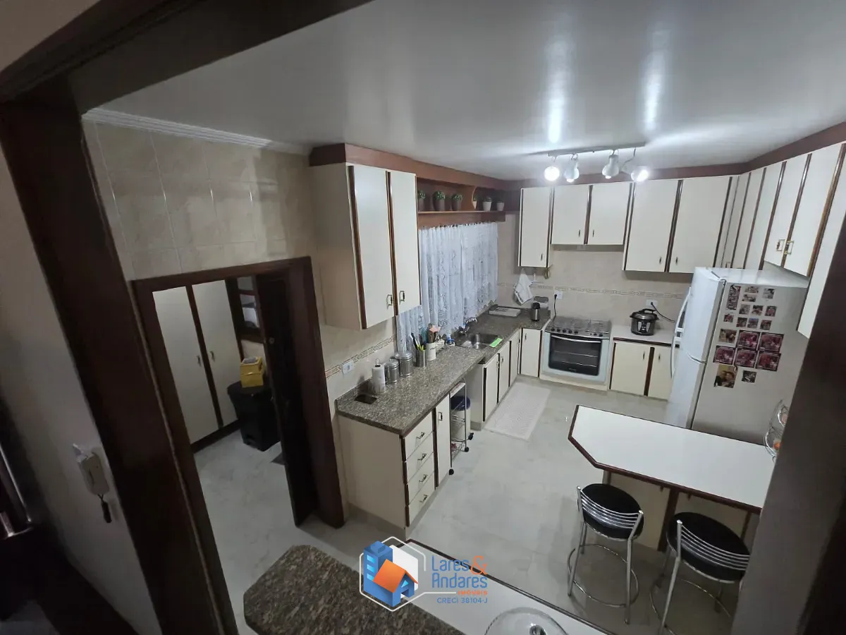 Casa, 3 quartos, 218 m² - Foto 8