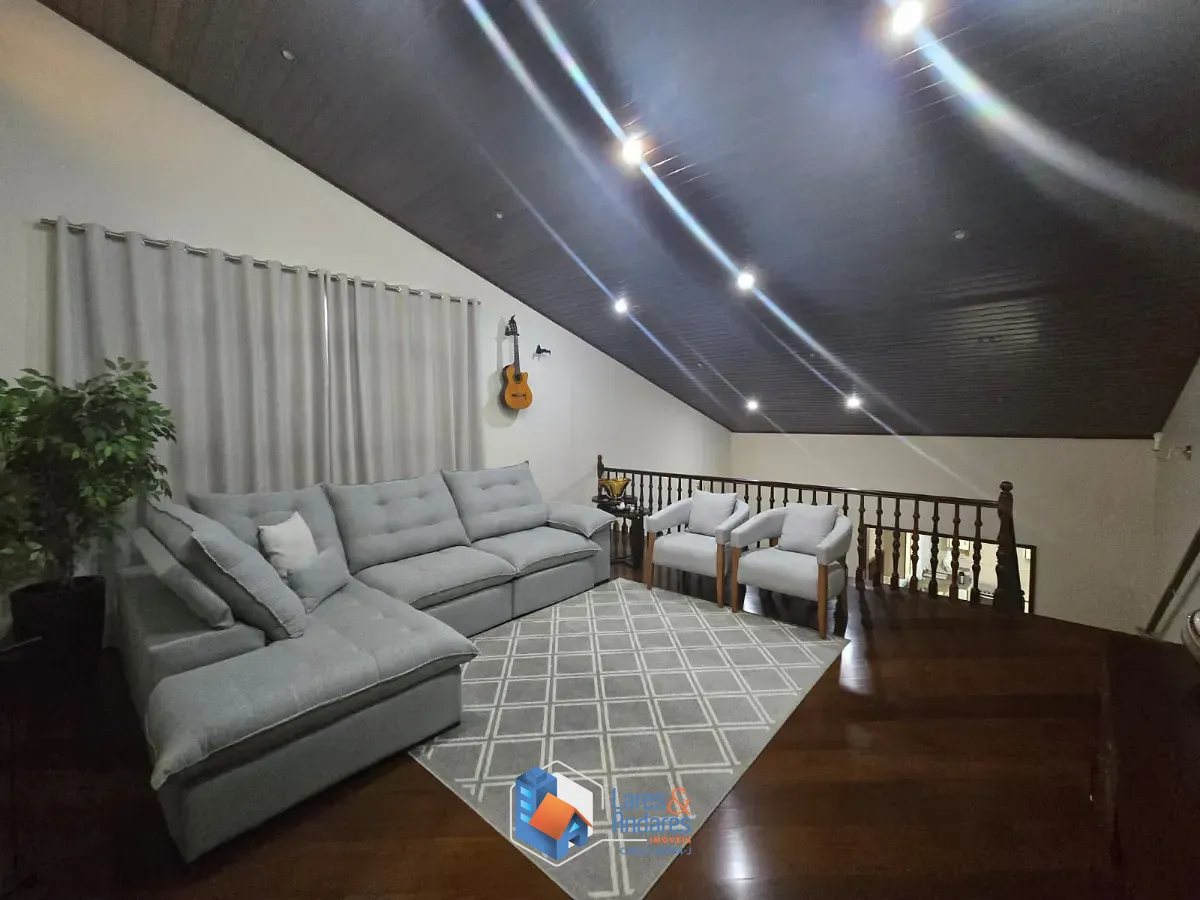 Casa, 3 quartos, 218 m² - Foto 2