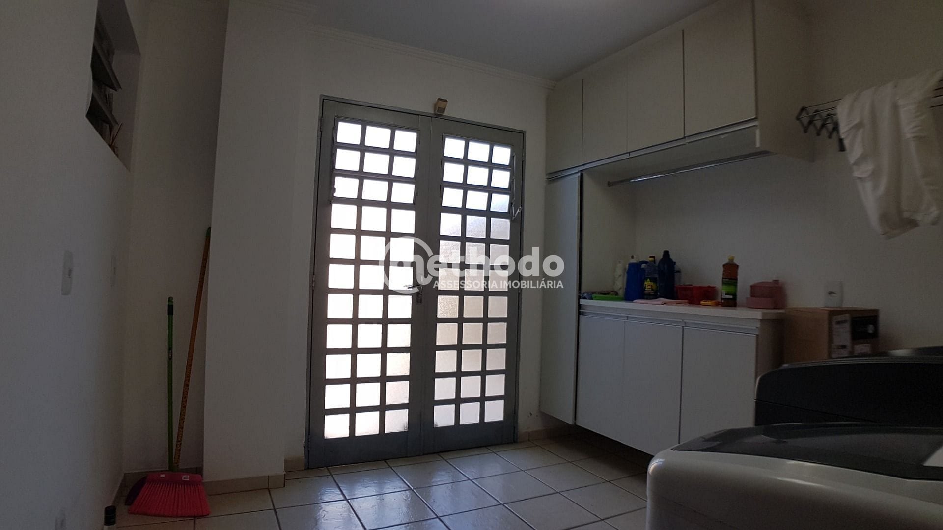 Casa, 4 quartos, 289 m² - Foto 24