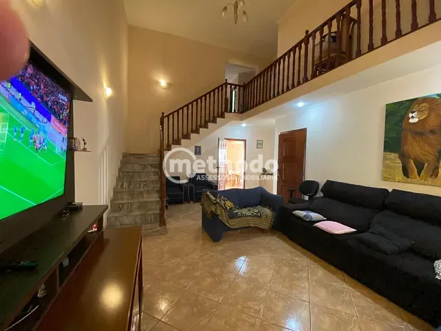 Casa com 300m² 3 quartos e 4 banheiros, à venda, no bairro Fazenda Santa Cândida em Campinas