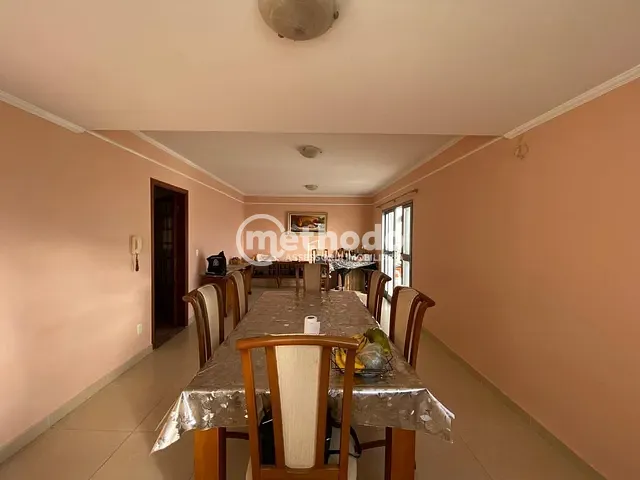 Casa com 300m² 3 quartos e 4 banheiros, à venda, no bairro Fazenda Santa Cândida em Campinas