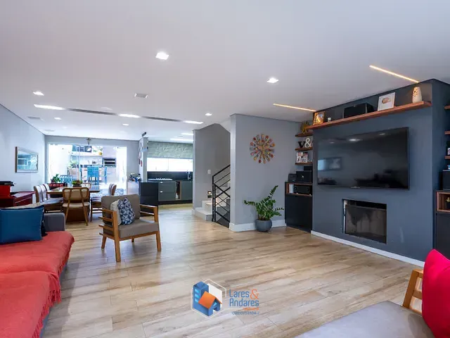 Casa com 273m² 4 quartos e 4 banheiros, à venda, no bairro Vila Andrade em São Paulo