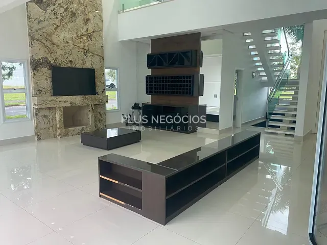 Casa com 1050m² 4 quartos e 6 banheiros, à venda ou para alugar, no bairro Residencial Saint Patrick em Sorocaba