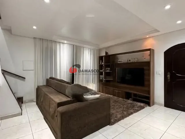 Sobrado 4 quartos e 4 banheiros, à venda, no bairro Vila Curuçá em Santo André