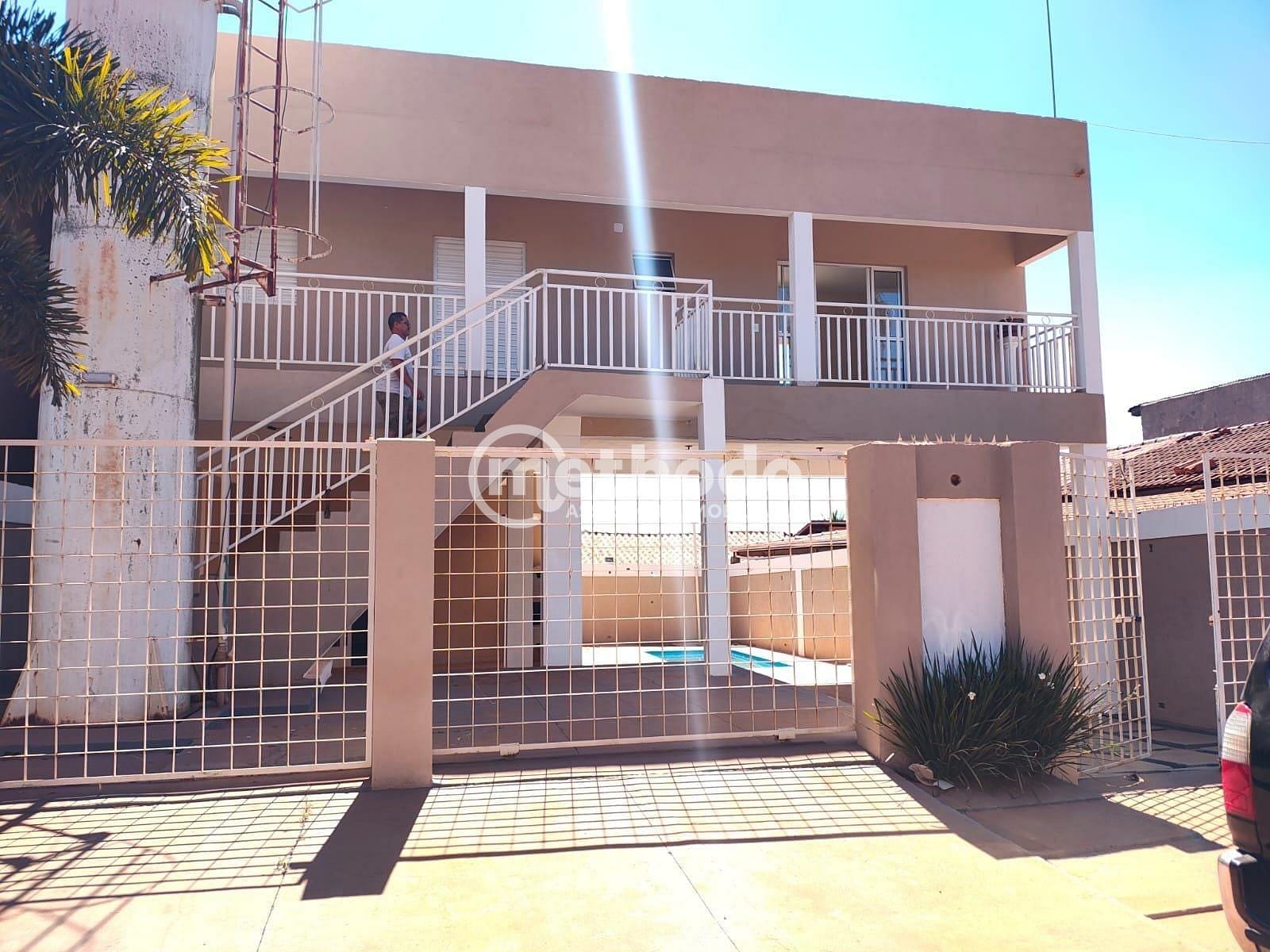 Chácara, 3 quartos, 280 m² - Foto 1