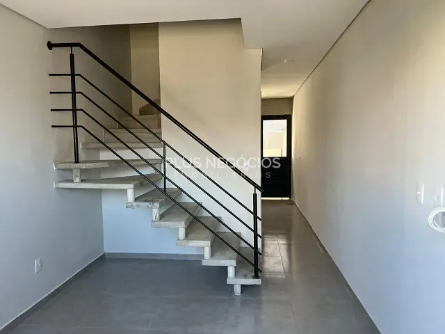 Casa 2 quartos e 2 banheiros, à venda, no bairro Jardim Piazza di Roma em Sorocaba