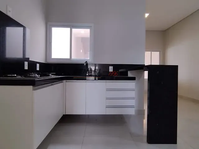 Casa com 150m² 3 quartos e 2 banheiros, à venda, no bairro Jardim Sevilha em Indaiatuba