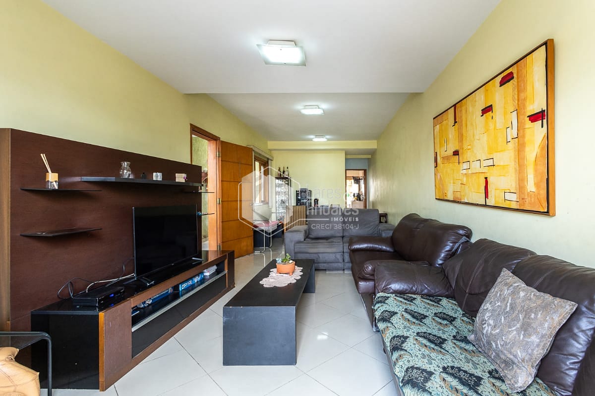 Casa, 4 quartos, 210 m² - Foto 1