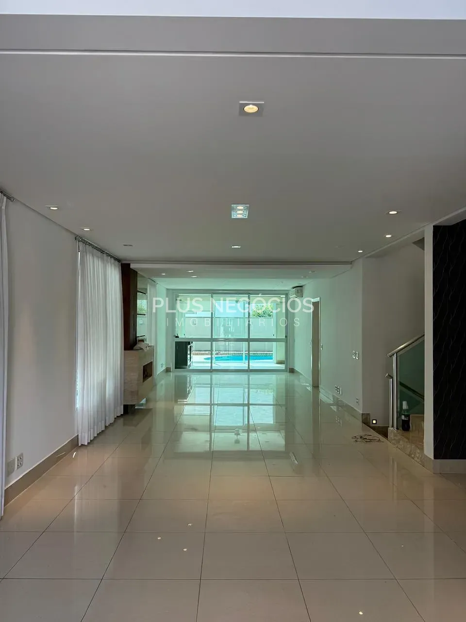 Casa, 4 quartos, 441 m² - Foto 1