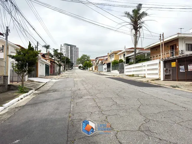 Casa com 400m² 3 quartos e 2 banheiros, à venda, no bairro Vila Marari em São Paulo