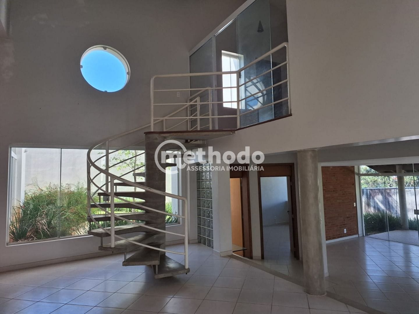 Casa, 5 quartos, 431 m² - Foto 1