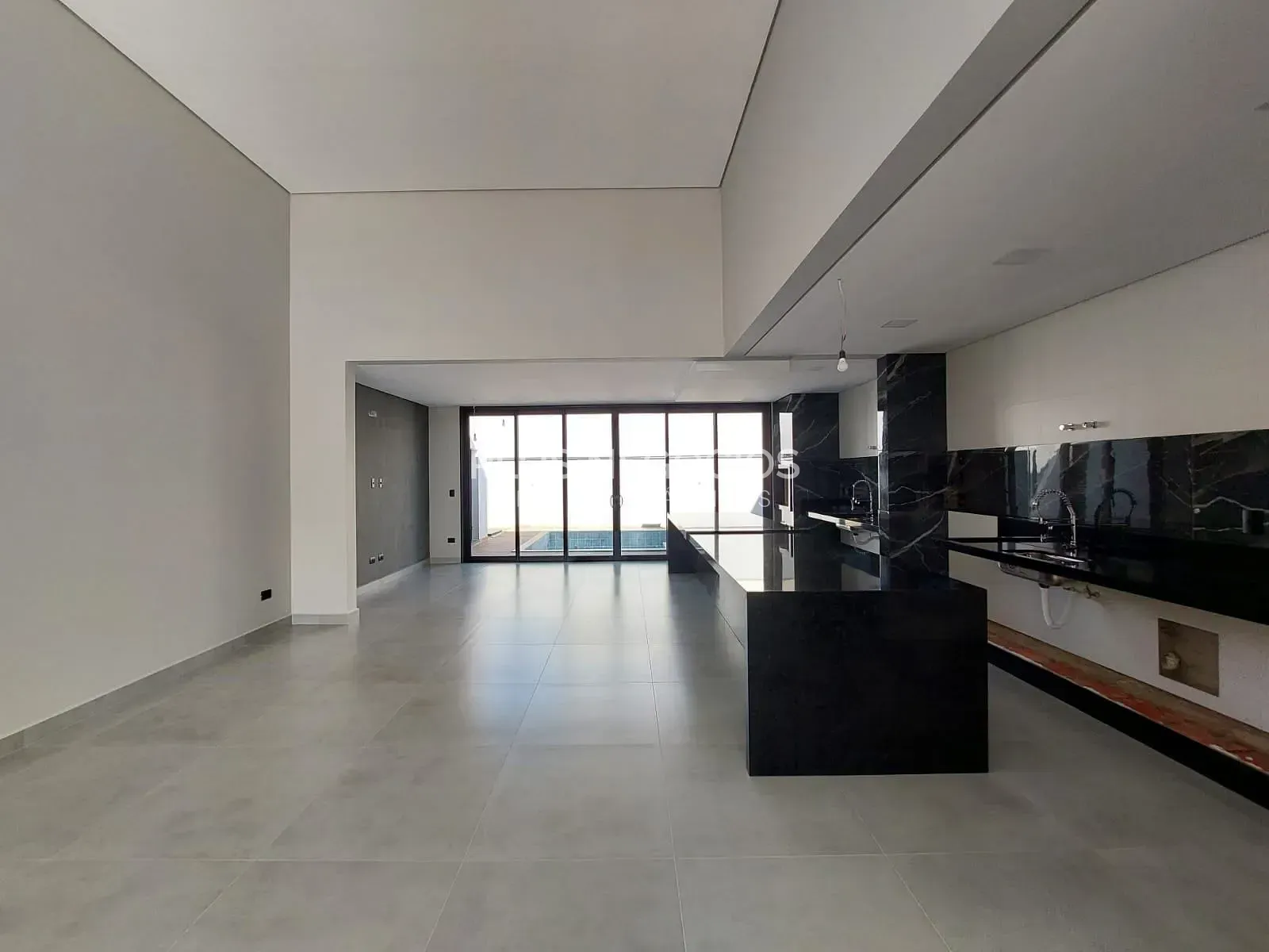 Casa, 3 quartos, 244 m² - Foto 3