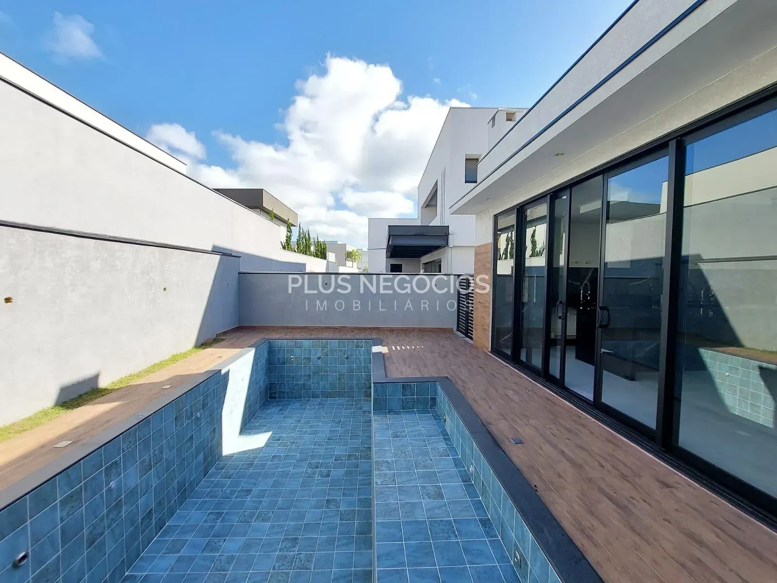Casa, 3 quartos, 244 m² - Foto 9