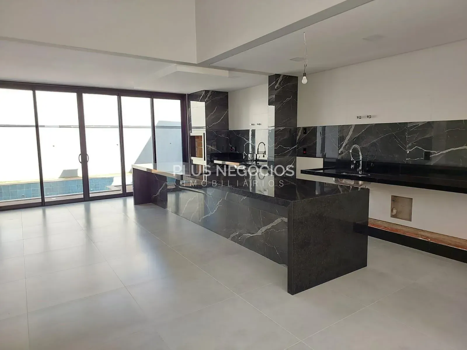Casa, 3 quartos, 244 m² - Foto 38