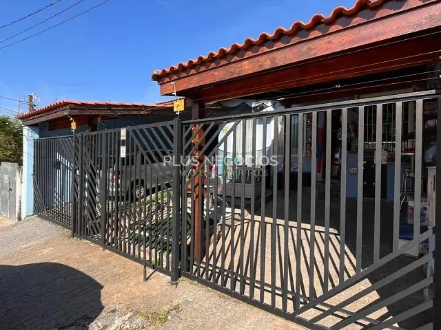 Casa com 360m² 3 quartos e 3 banheiros, à venda, no bairro Vila Fiori em Sorocaba