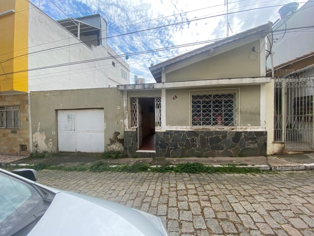 Casa com 180m² 3 quartos e 1 banheiro, à venda, no bairro Santa Rita em Aparecida