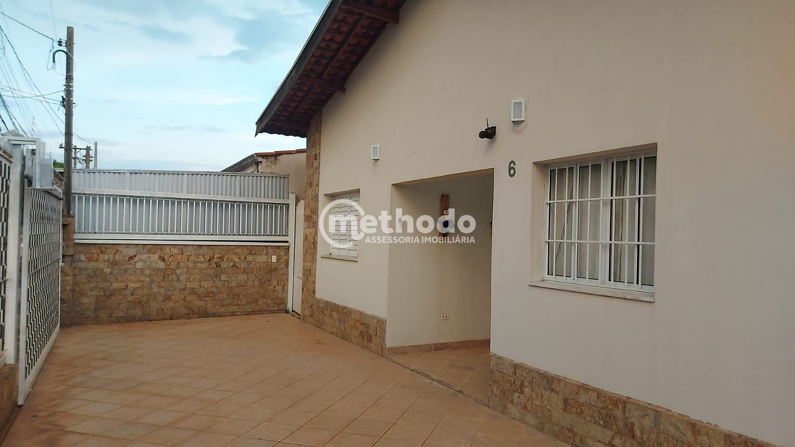 Casa, 3 quartos, 221 m² - Foto 1