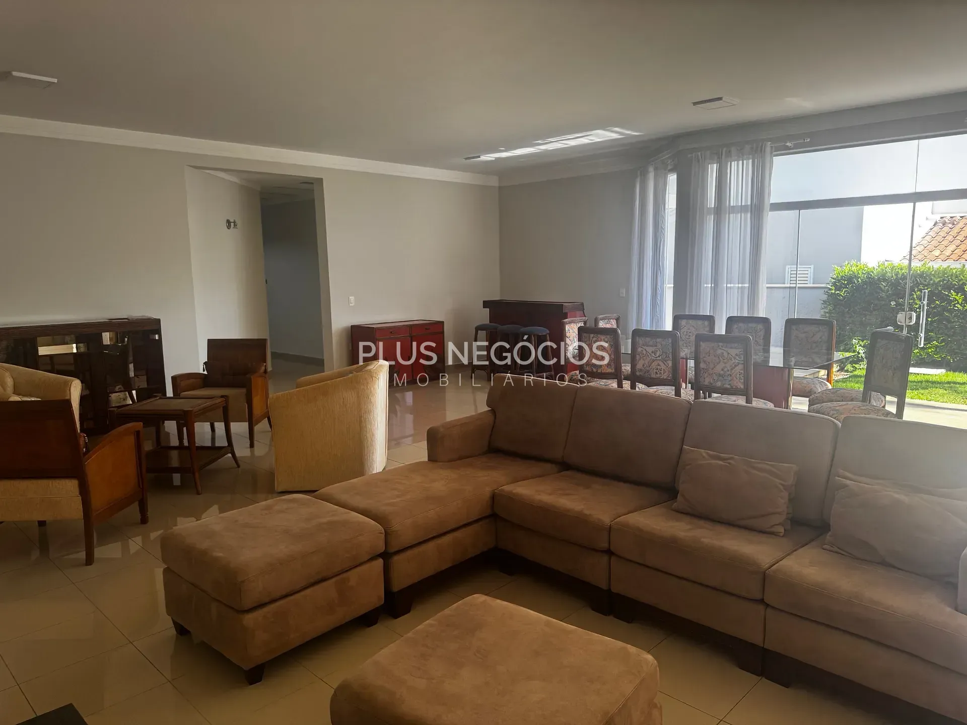 Casa, 3 quartos, 328 m² - Foto 2
