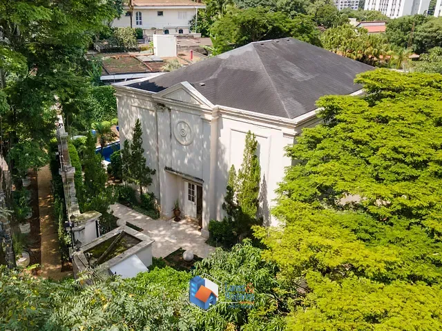 Casa com 826m² 5 quartos e 8 banheiros, à venda, no bairro Alto de Pinheiros em São Paulo