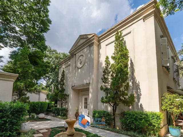 Casa com 826m² 5 quartos e 8 banheiros, à venda, no bairro Alto de Pinheiros em São Paulo