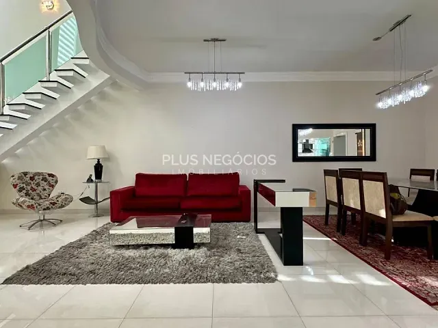 Casa com 250m² 3 quartos e 5 banheiros, à venda, no bairro Granja Olga II em Sorocaba