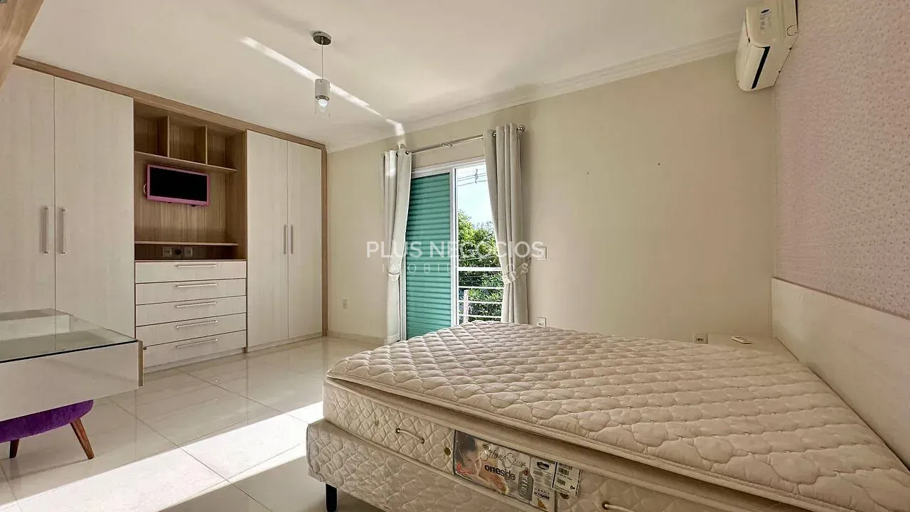 Casa, 3 quartos, 268 m² - Foto 10