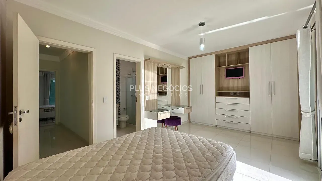 Casa, 3 quartos, 268 m² - Foto 15
