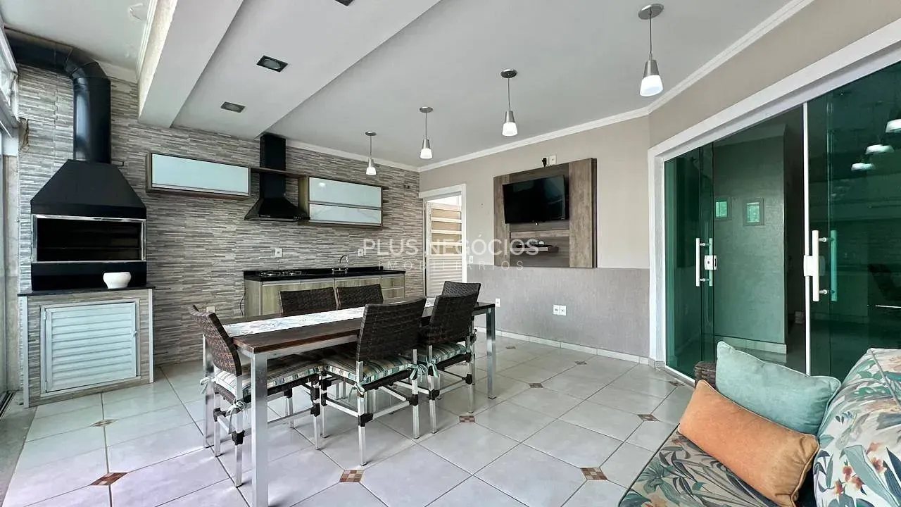 Casa, 3 quartos, 268 m² - Foto 28