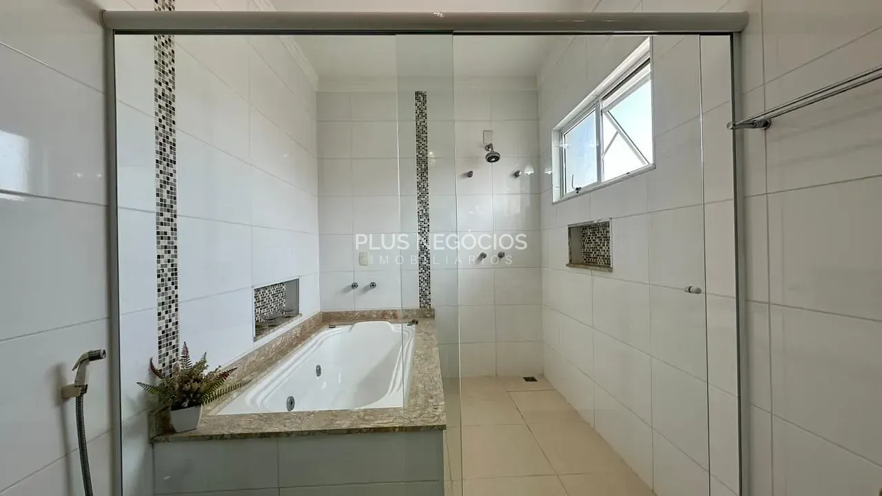 Casa, 3 quartos, 268 m² - Foto 36