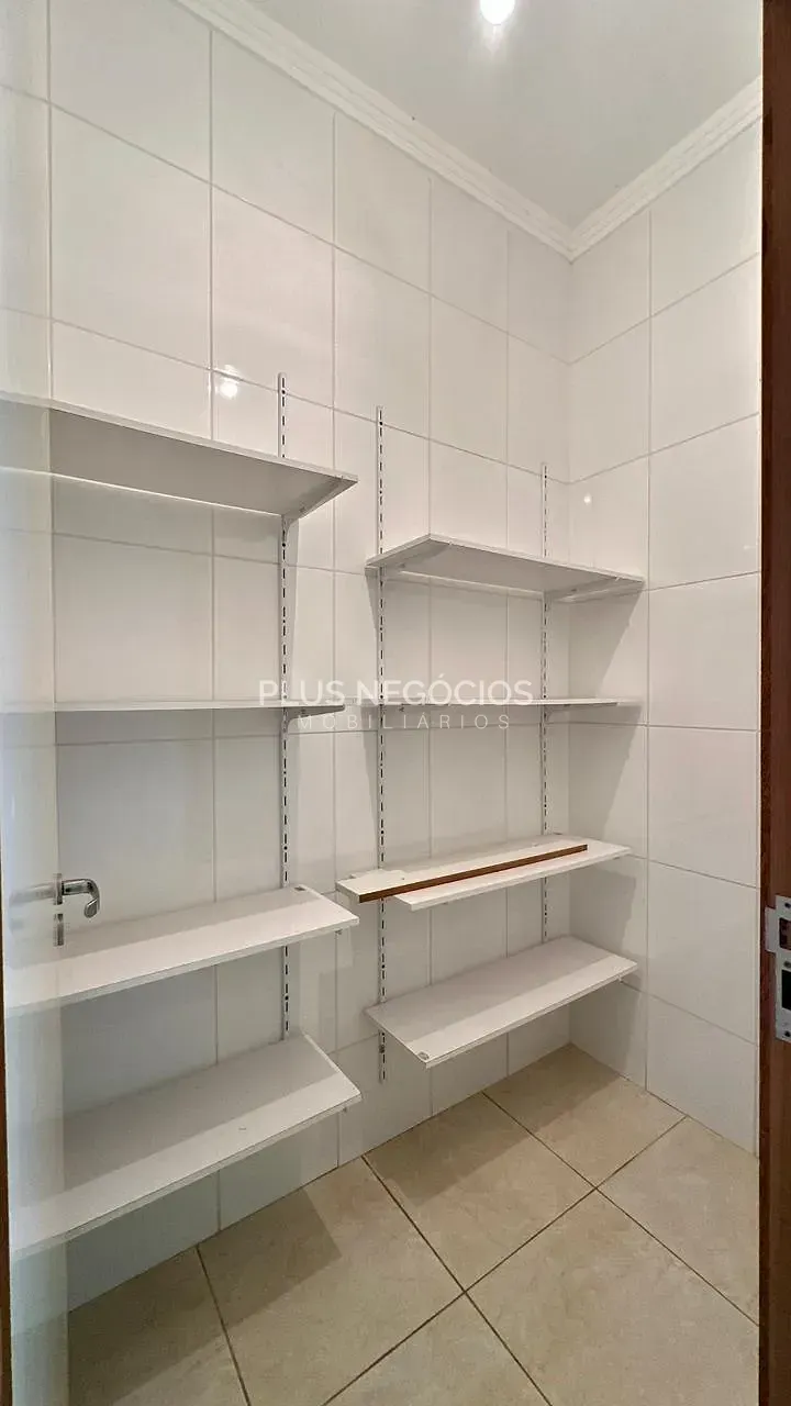 Casa, 3 quartos, 268 m² - Foto 39
