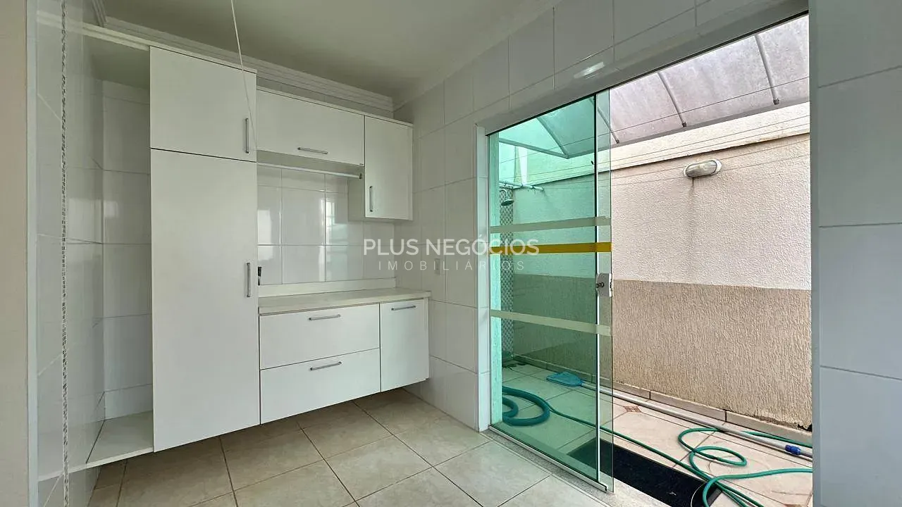 Casa, 3 quartos, 268 m² - Foto 40