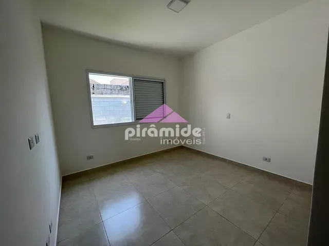 Casa com 125m² 2 quartos e 2 banheiros, à venda, no bairro Balneário dos Golfinhos em Caraguatatuba