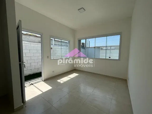 Casa com 125m² 2 quartos e 2 banheiros, à venda, no bairro Balneário dos Golfinhos em Caraguatatuba