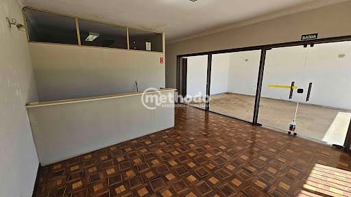 Casa, 4 quartos, 285 m² - Foto 2