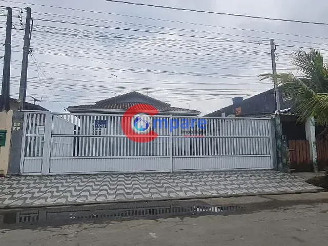 Casa com 45m² 2 quartos e 1 banheiro, à venda, no bairro Princesa em Praia Grande