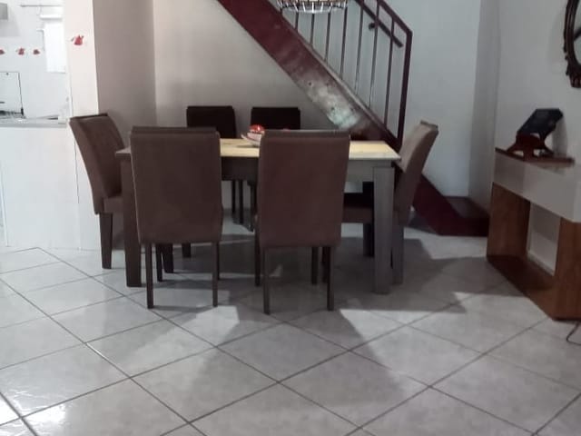 Casa com 225m² 3 quartos e 3 banheiros, à venda, no bairro Jardim América em Taubaté