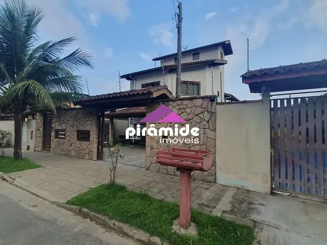Casa com 360m² 5 quartos e 2 banheiros, à venda, no bairro Cidade Jardim em Caraguatatuba