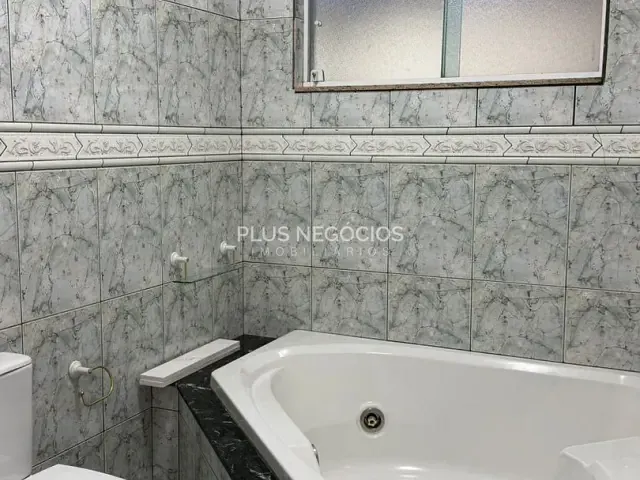 Casa com 360m² 3 quartos e 2 banheiros, à venda, no bairro Jardim Ibiti do Paço em Sorocaba