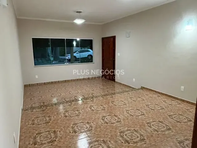 Casa com 360m² 3 quartos e 2 banheiros, à venda, no bairro Jardim Ibiti do Paço em Sorocaba