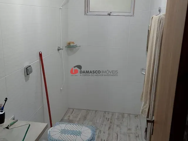 Casa 2 quartos e 2 banheiros, à venda, no bairro Dos Finco em São Bernardo do Campo