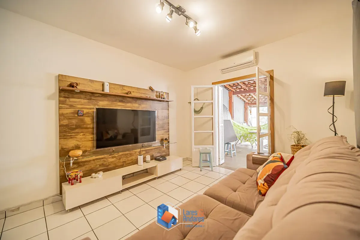 Casa, 3 quartos, 172 m² - Foto 2