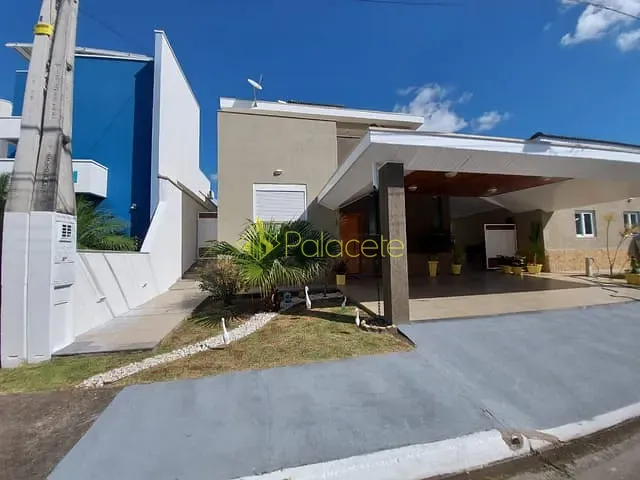 Casa com 500m² 4 quartos e 5 banheiros, à venda, no bairro Piracangaguá em Taubaté